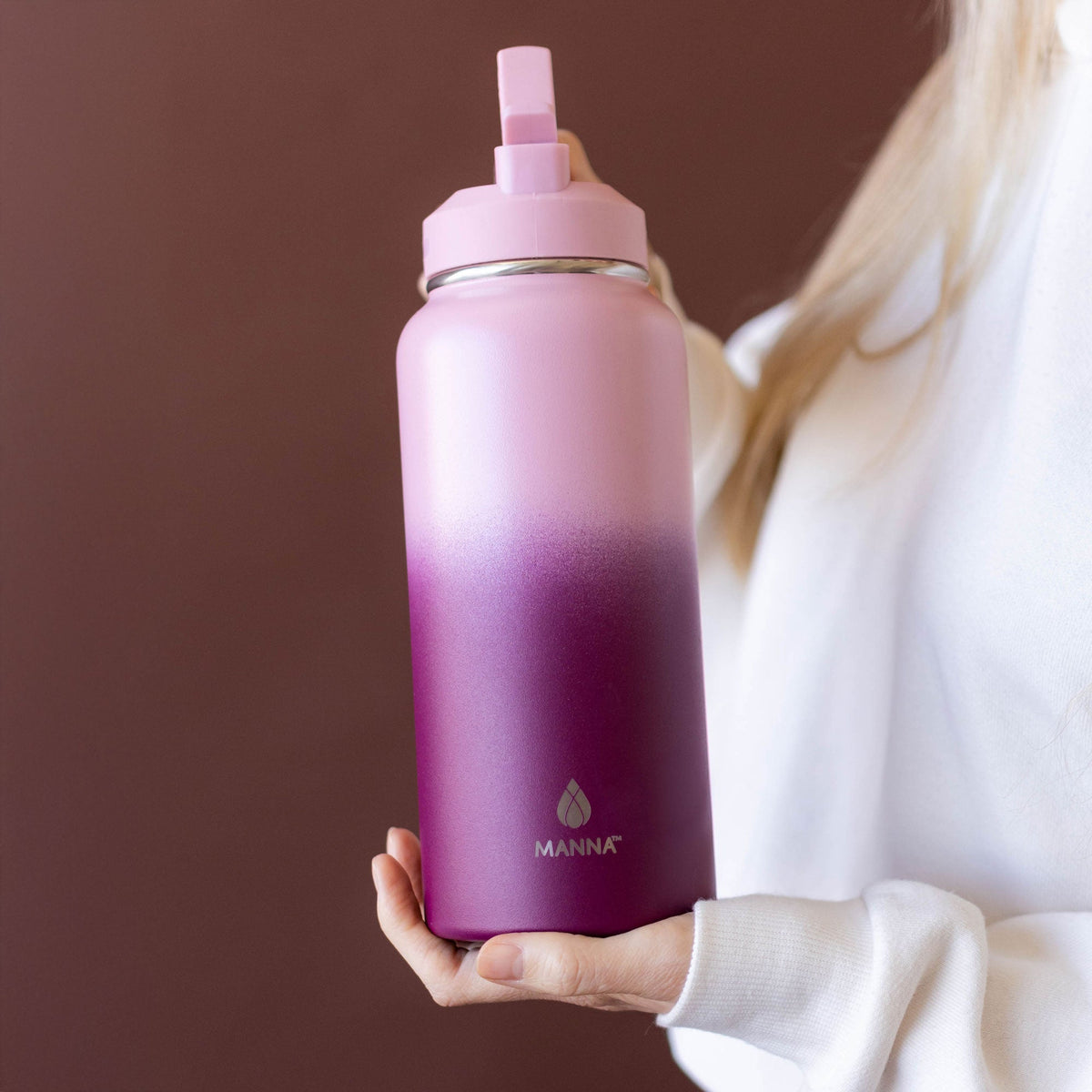 32-oz-powel-bottle-s0 32_Manna_Website_Lifestyles-2.jpg