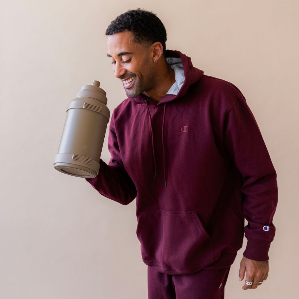 78-oz-titan-bottle-pastel-collection-e0 32_Manna_Website_Lifestyles_Titan_Darker_2.jpg