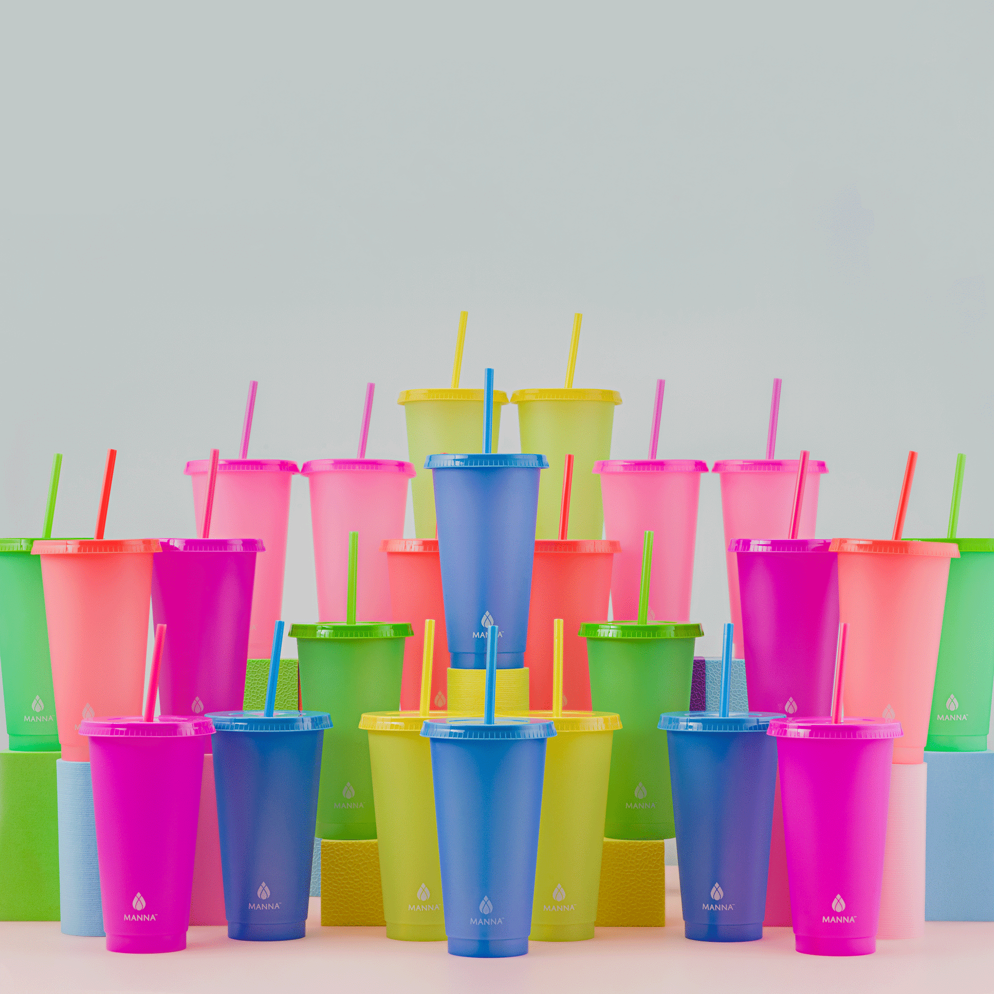 24-piece-original-color-changing-cup-set-d7 A0029811.gif