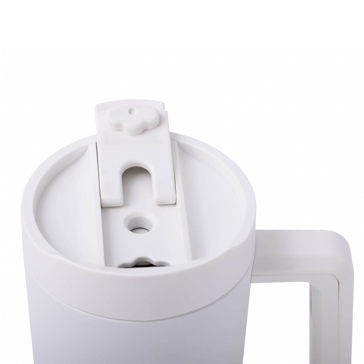40-oz-top-tumbler-l4 CoreHome_MannaHydration_Whites_Raw-51.jpg